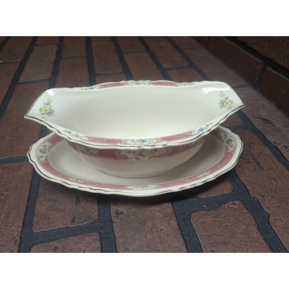 Vintage Federal Shape Syracuse China Raleigh Pink Gravy Boat attached underplate